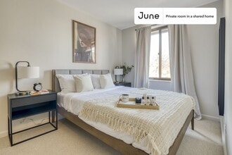 Building Photo - Room in Shared 5 bed/2.5 bath home