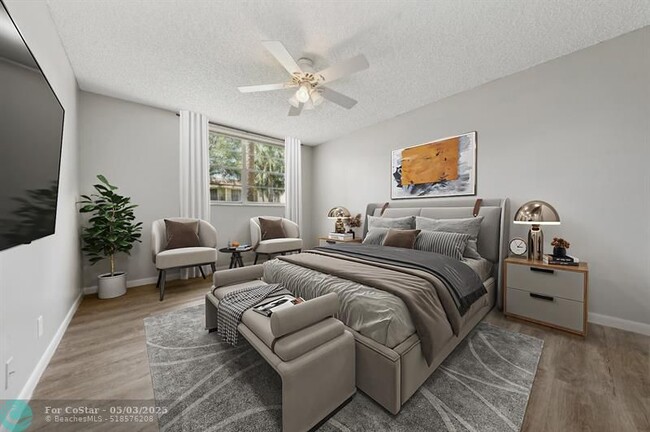 Foto del edificio - 2885 SW 22nd Ave