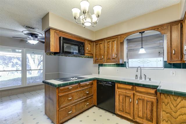 Foto del edificio - 5403 Firewood Dr