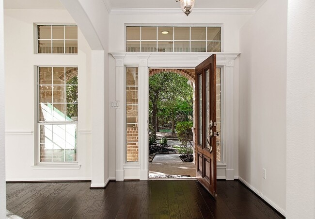 Building Photo - 54 Galway Pl