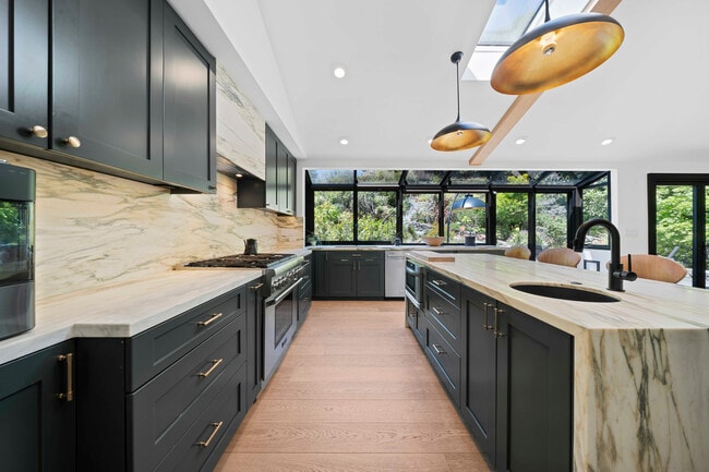 Building Photo - 8 Corte Palos Verdes