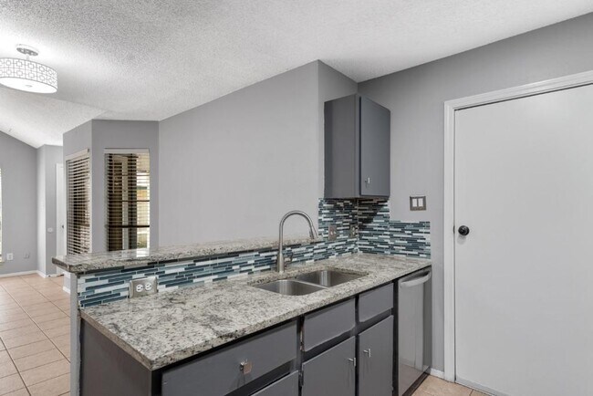 Foto del edificio - 12307 Emery Oaks Rd