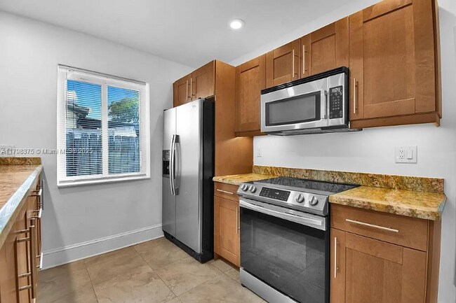 Foto del edificio - 1328 N Andrews Ave