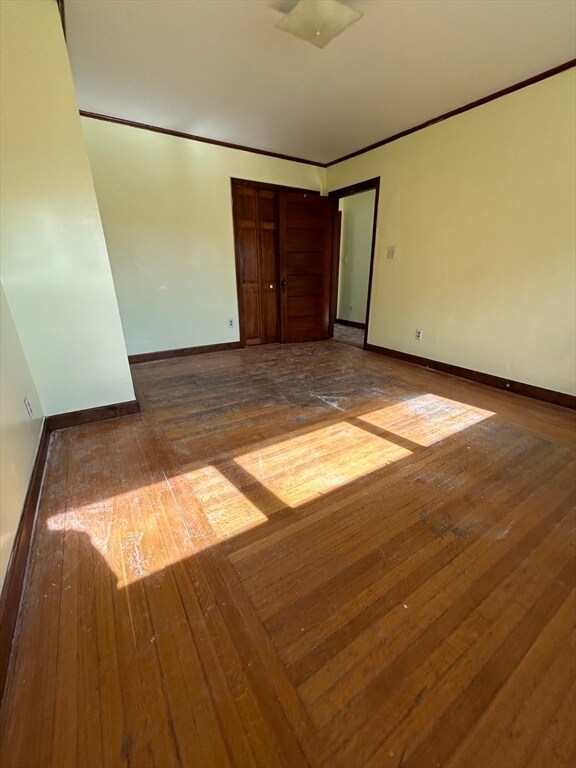 Foto del edificio - 584 Mt Hope Ave