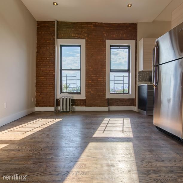 Foto principal - 932 Myrtle Ave