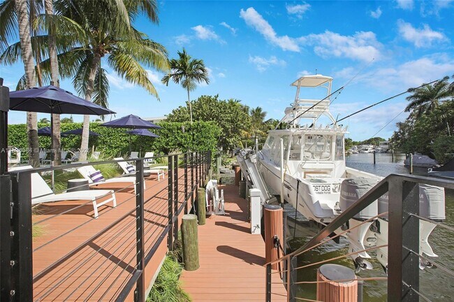 Foto del edificio - 815 NE 76th St