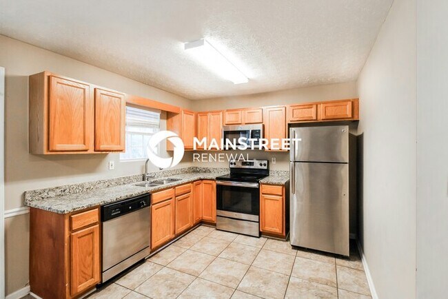 Building Photo - 4 Bedroom Pet-Friendly Home in Covington, GA with Main Street Renewal