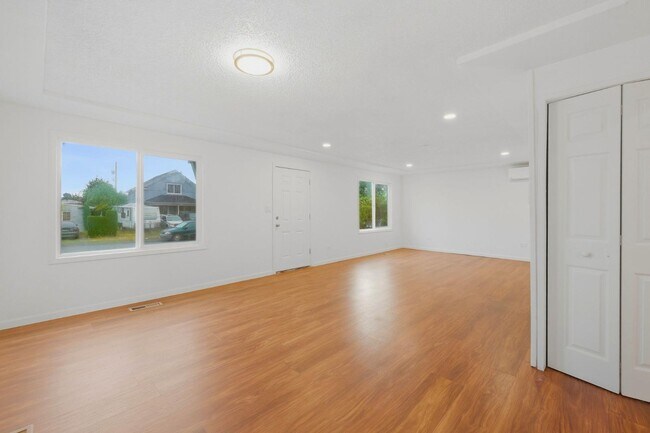Foto del edificio - 810 E 63rd St