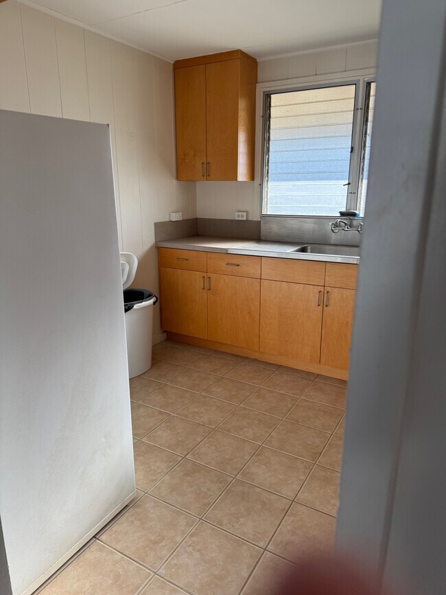 Foto del edificio - 3032 Lakimau St