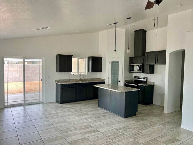 Building Photo - Brand New 3 bedroom home with 2 car garage