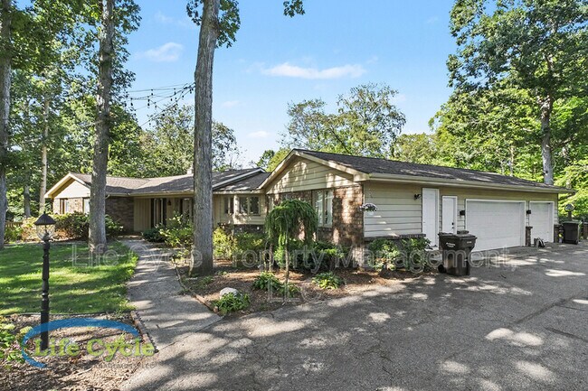Foto del edificio - 4395 Shady Oak Ct