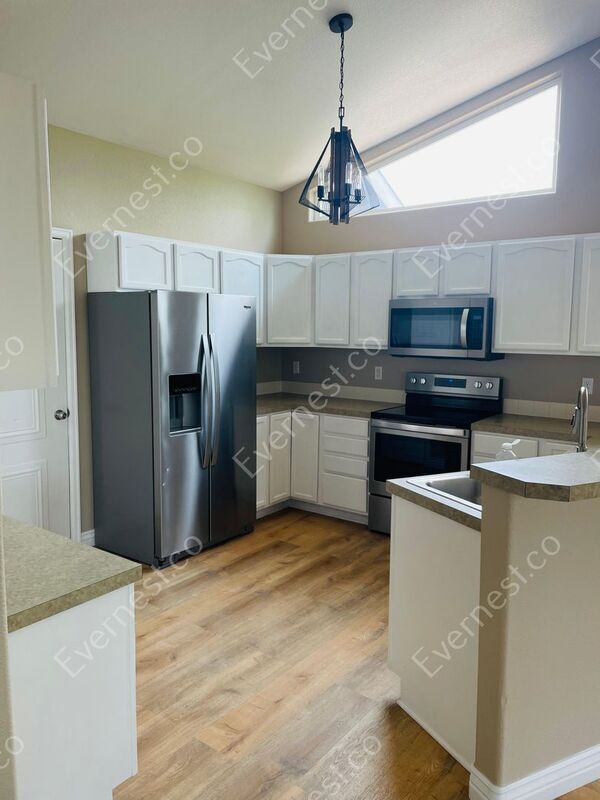 Building Photo - 4080 Coaldale Dr