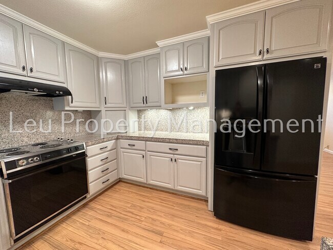 Building Photo - 1098 Cindy Ct