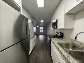 Building Photo - 9075 Gaylord Dr