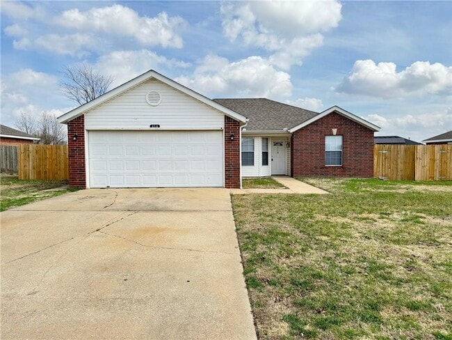 Building Photo - 510 Sun Meadow Dr
