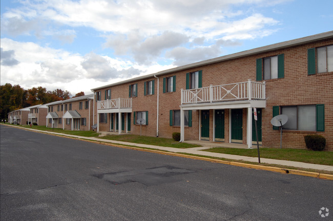 Building - Berkshires I and II Apartments