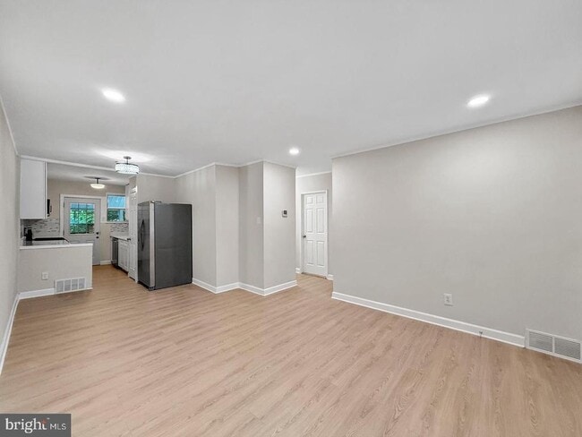 Foto del edificio - 7905 Greenleaf Rd