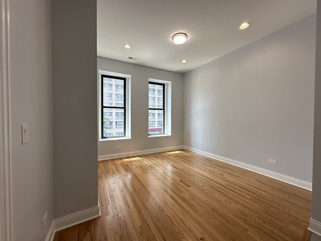 Foto del edificio - 1504 W Division St