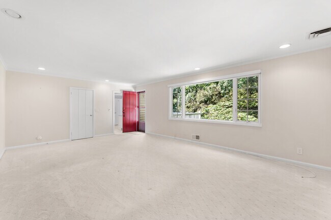 Building Photo - 76 Wensley Dr