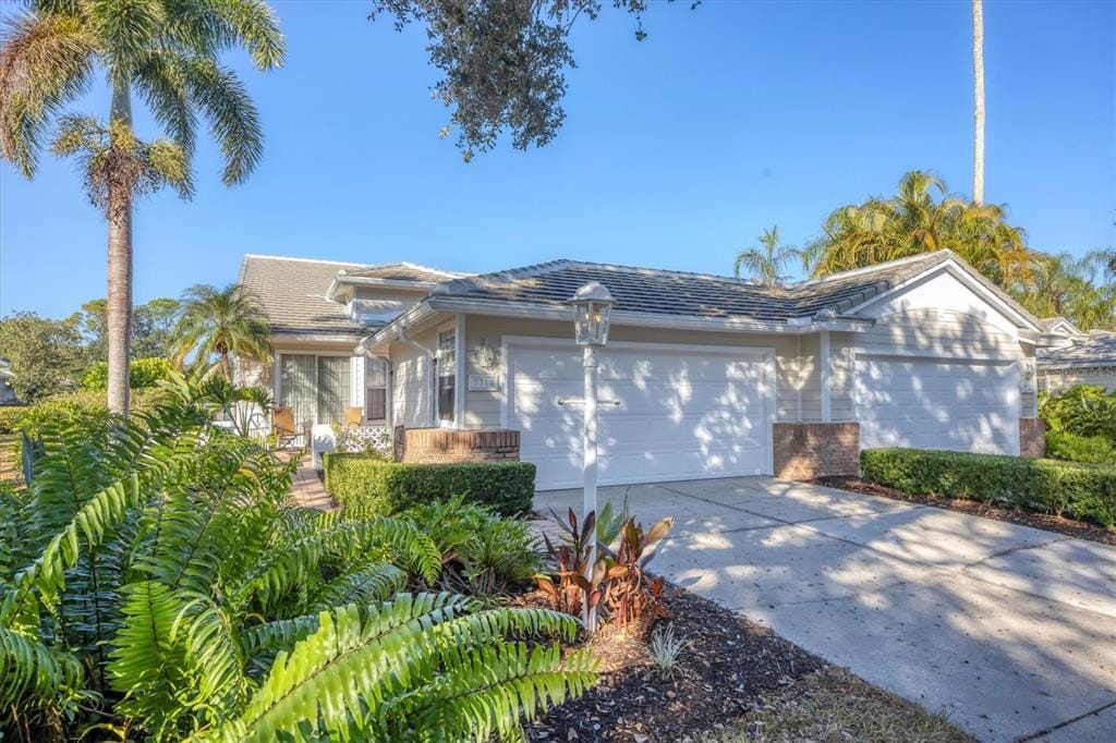 Foto principal - 7714 Whitebridge Glen