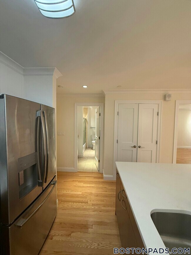 Foto del edificio - 1443 Beacon St