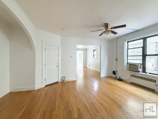 Building Photo - SULLIVAN PLACE / Renovated Full-Floor 1-Be...