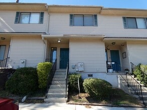 Building Photo - 4235 Brookside Dr