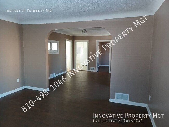Building Photo - Downtown Flushing Victorian style 2-bedroo...