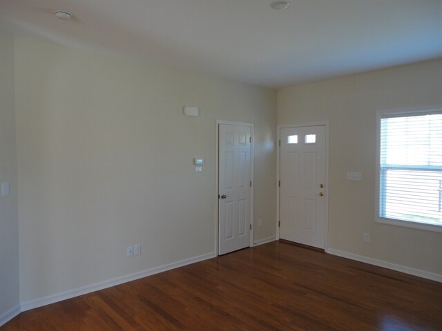 Foto del edificio - 2825 Tulip Poplar Cir