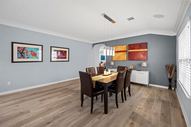 Building Photo - 16711 Canyon Whisper Dr