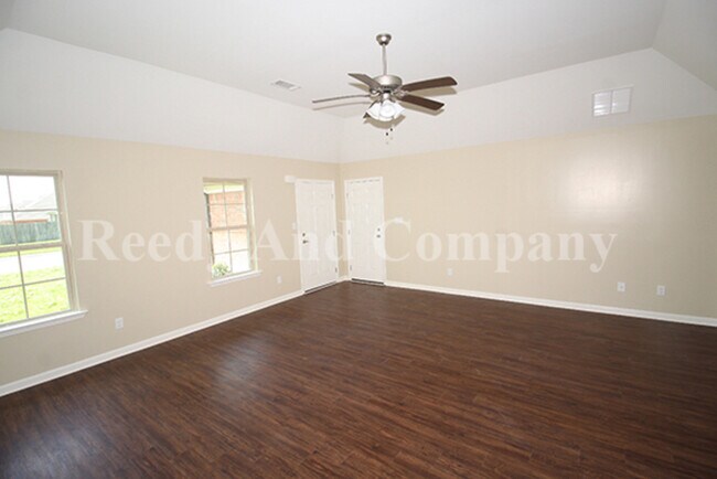 Building Photo - 1040 River Wood Creek W