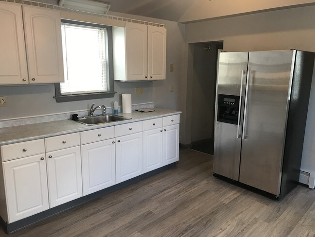 Building Photo - 23 Emerald St