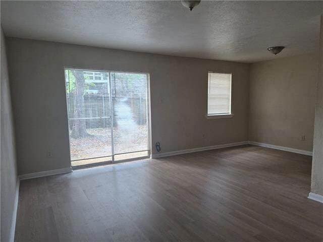 Building Photo - 924 E Monterey Ct