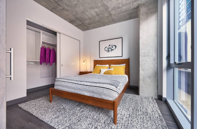 Photo - 151 E Randolph St Apartment