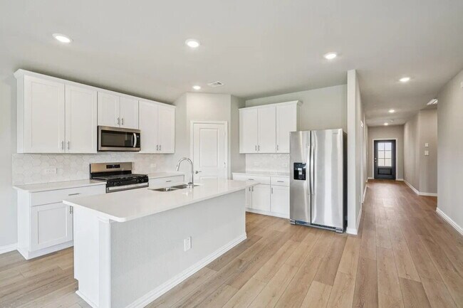 Foto del edificio - 512 Midnight Oak Dr