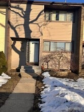 Building Photo - 489 Madison Dr