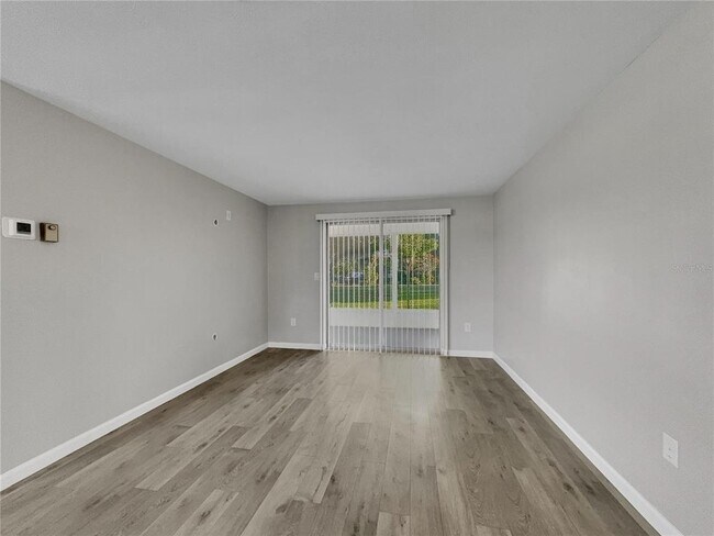 Foto del edificio - 9240 Glen Moor Ln