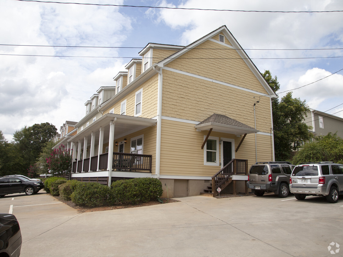 Primary Photo - North Avenue Cottages