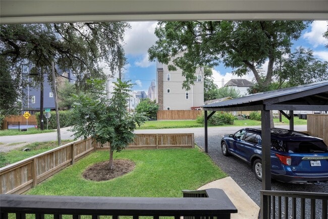 Building Photo - 1102 Bingham St