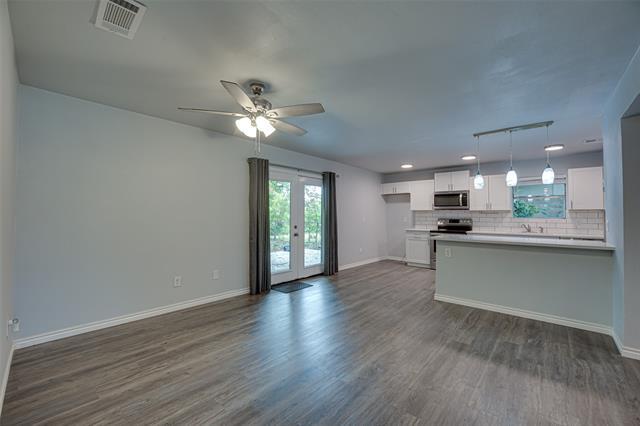 Building Photo - 906 Foxe Basin Dr