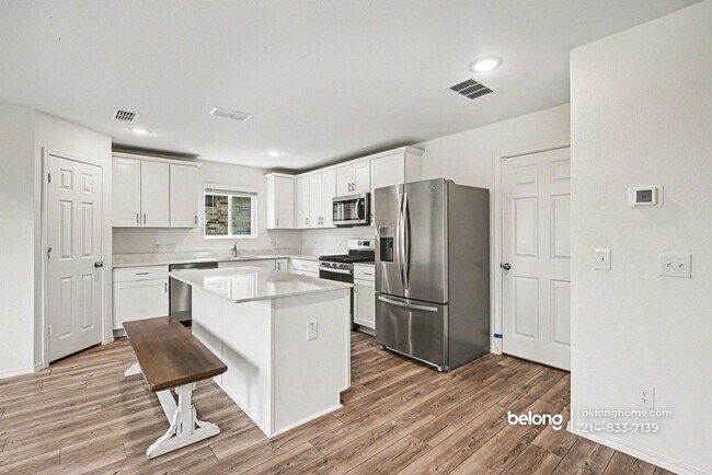 Foto del edificio - 1020 Valerian Dr