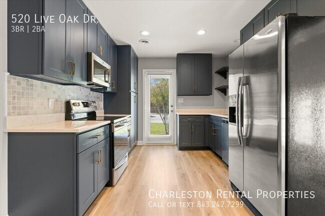 Foto del edificio - 520 Live Oak Dr