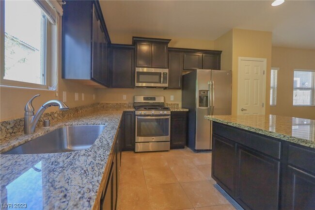 Building Photo - 10253 Vernal Pool St