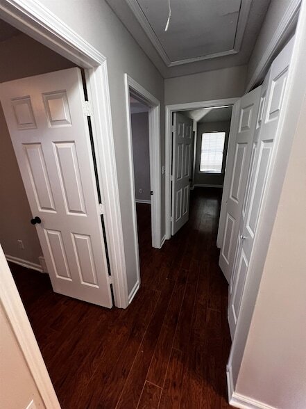 Foto del edificio - 6840 Mikayla Ln