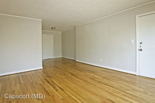 Building Photo - 1525 SE 41st Ave