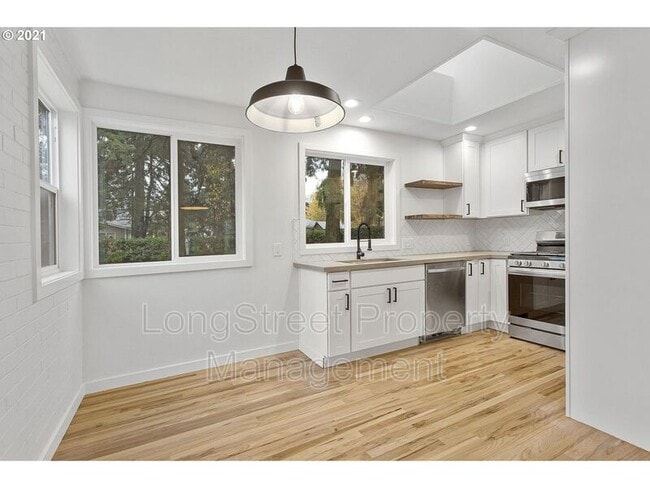 Photo - 6014 SE Insley St House