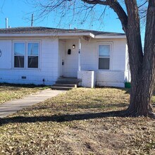 Building Photo - 1909 Pecos St