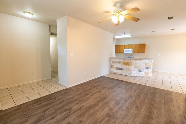 Foto del edificio - 21513 Pershing Ave