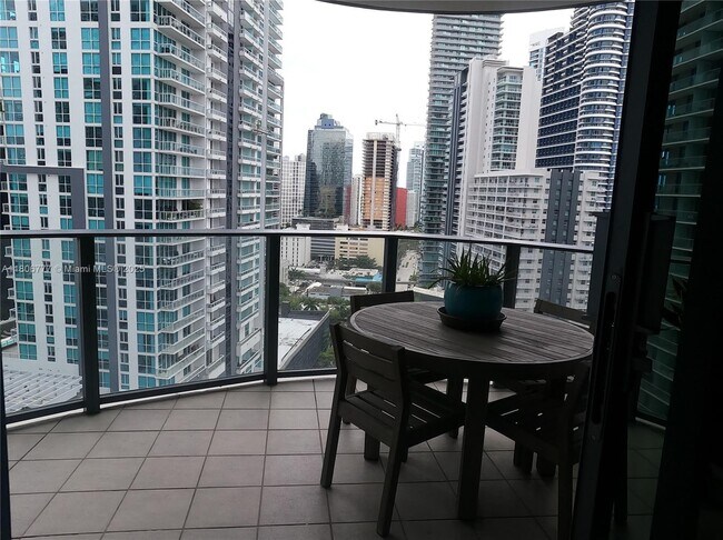 Foto del edificio - 1000 Brickell Plz