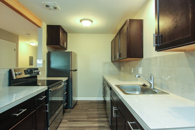 Interior Photo - Raleigh Heights